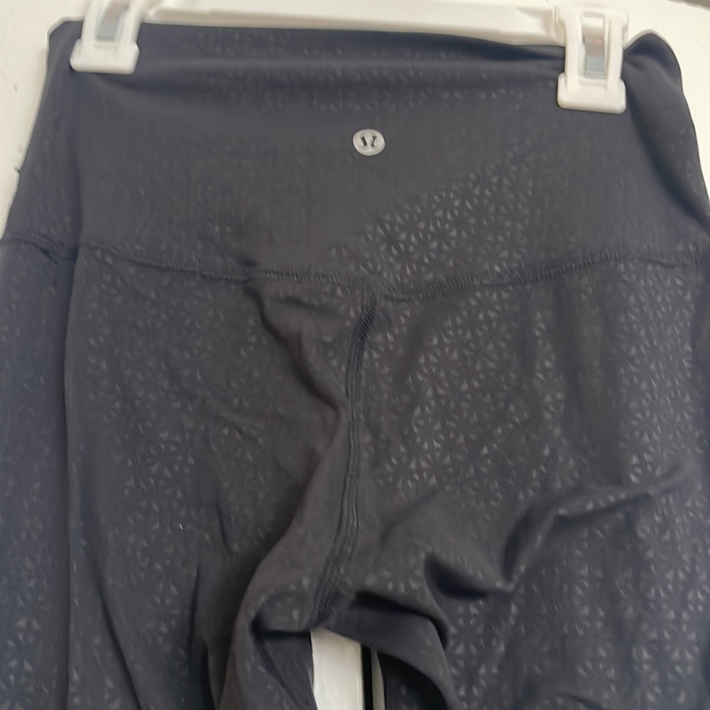 Lulu lemon high rise 28”